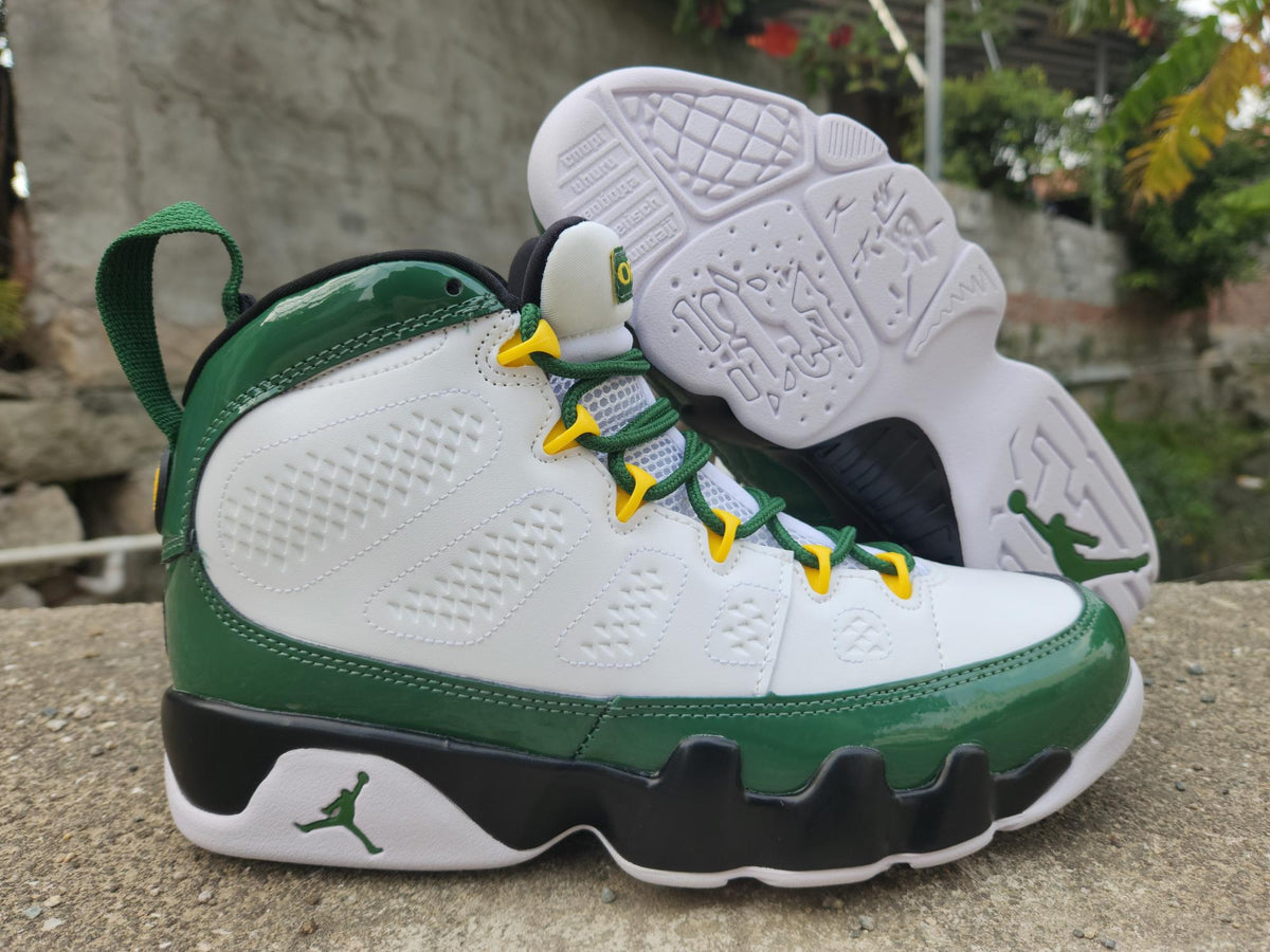 Air Jordan 9 Sneakers – White / Green