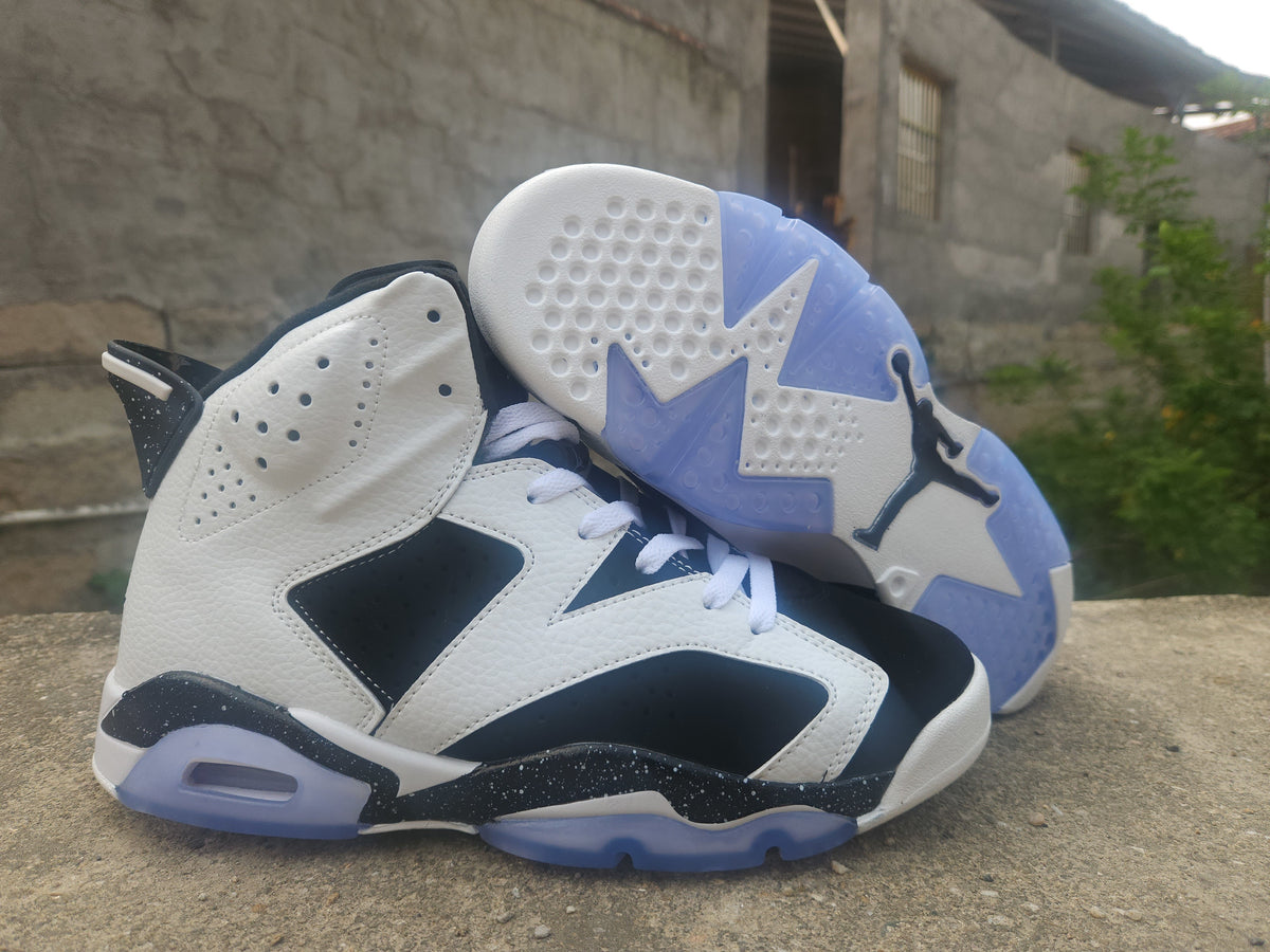 Air Jordan 6 Sneakers – Oreo