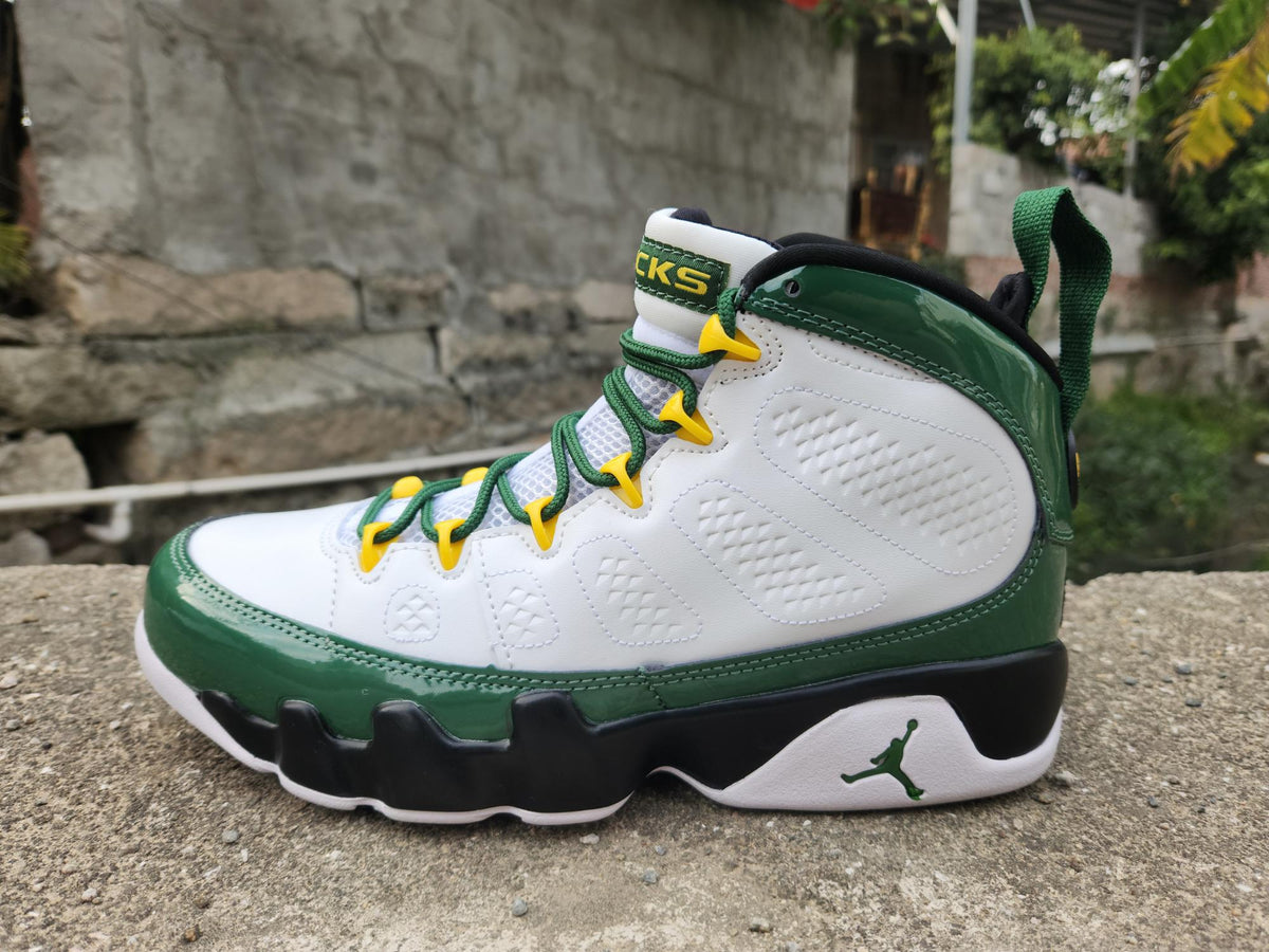 Air Jordan 9 Sneakers – White / Green