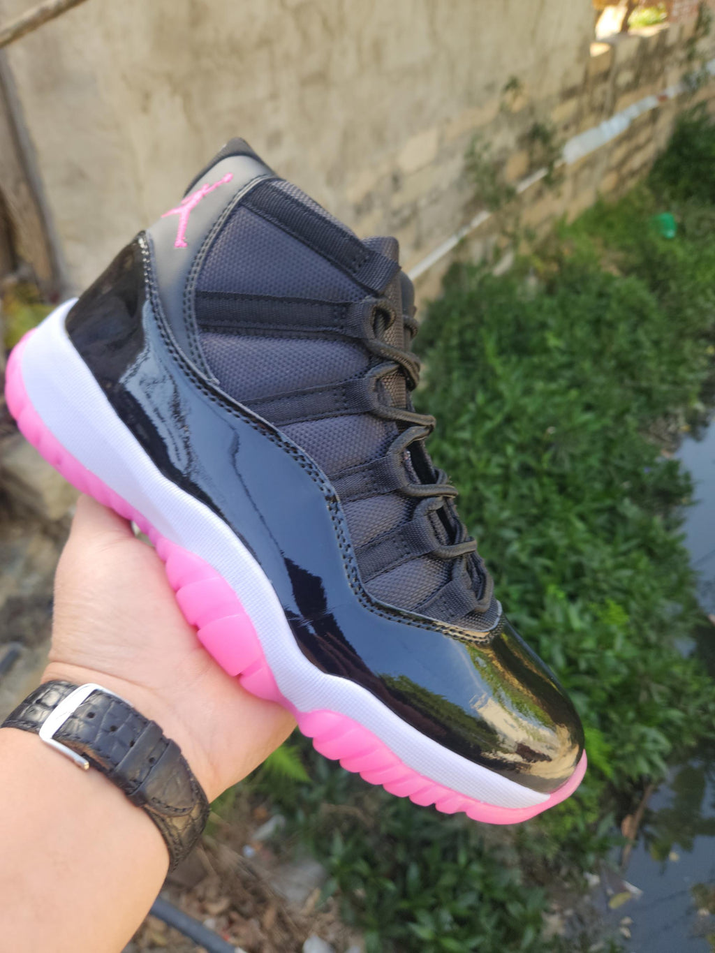 Air Jordan 11 Retro Sneakers – Black & Rose Red