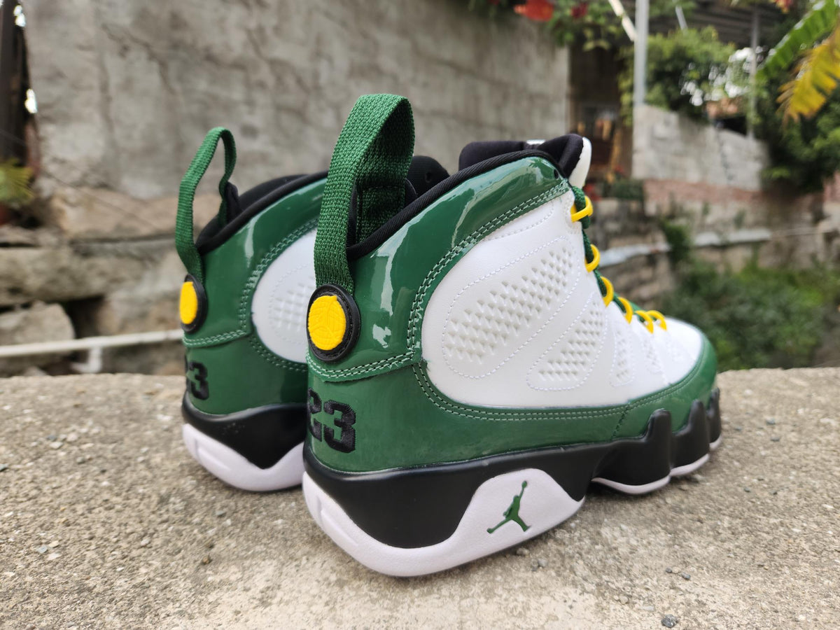Air Jordan 9 Sneakers – White / Green