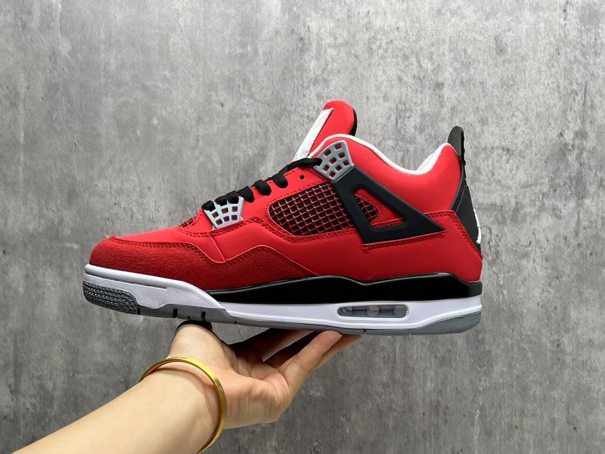 Air Jordan 4 Retro Sneakers – Bulls