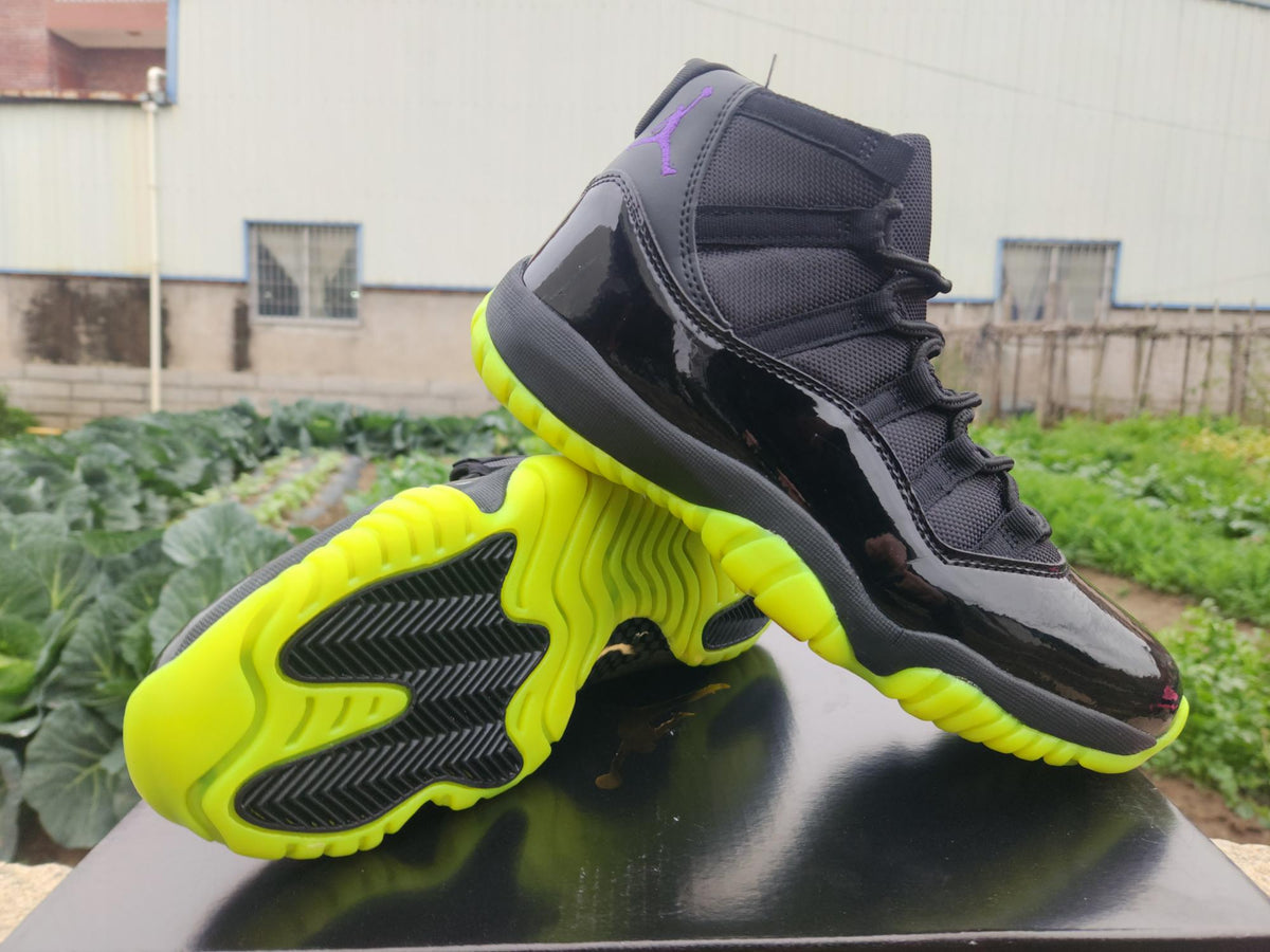 Air Jordan 11 Retro Sneakers – Black & Green