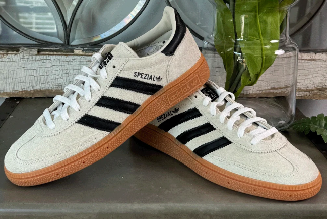adidas Handball Spezial Women's Sneakers – Aluminum & Core Black