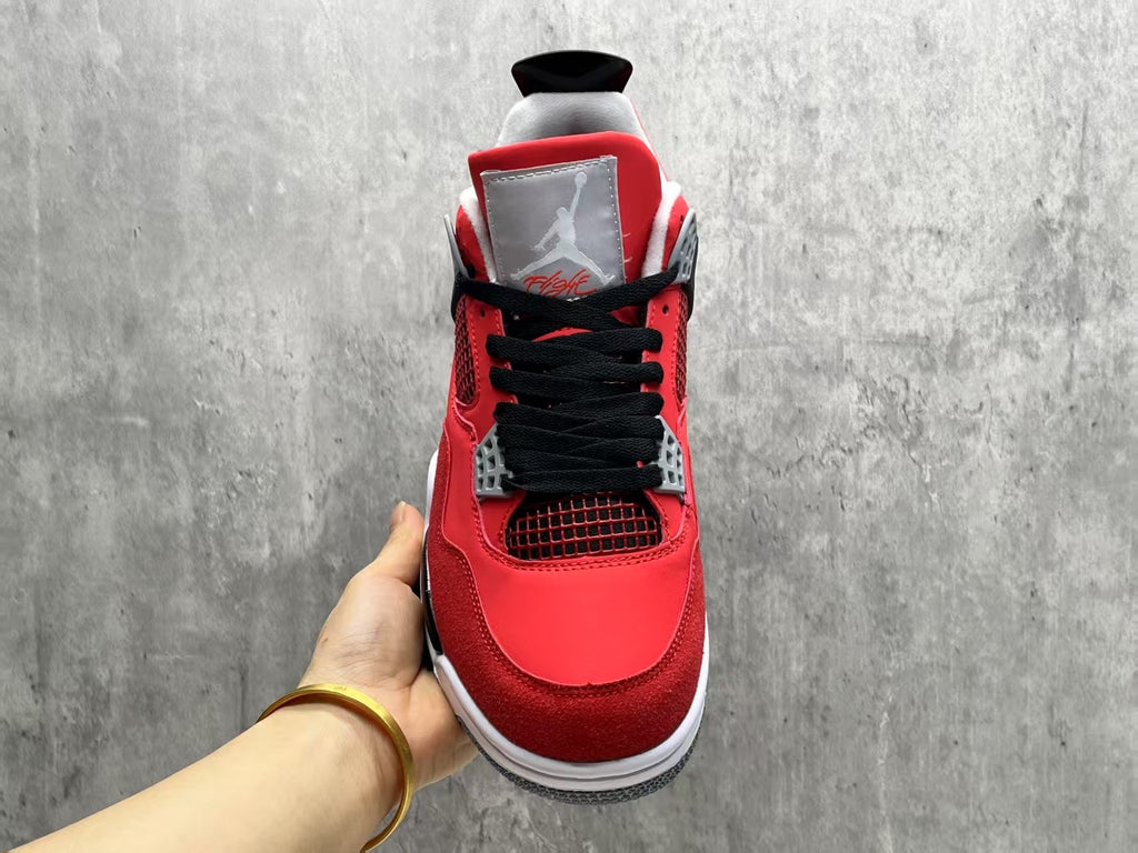 Air Jordan 4 Retro Sneakers – Bulls