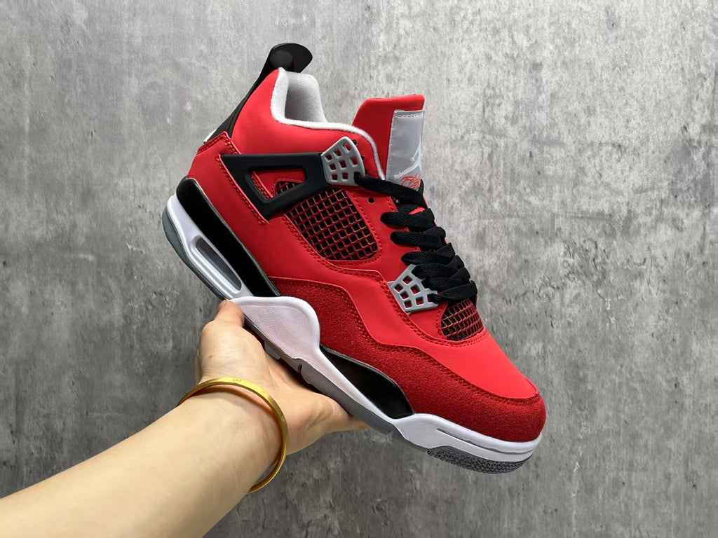 Air Jordan 4 Retro Sneakers – Bulls