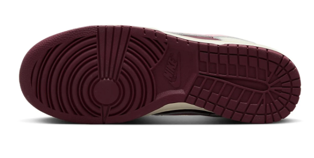 Nike Dunk Low Premium – Valentine's Day 2023
