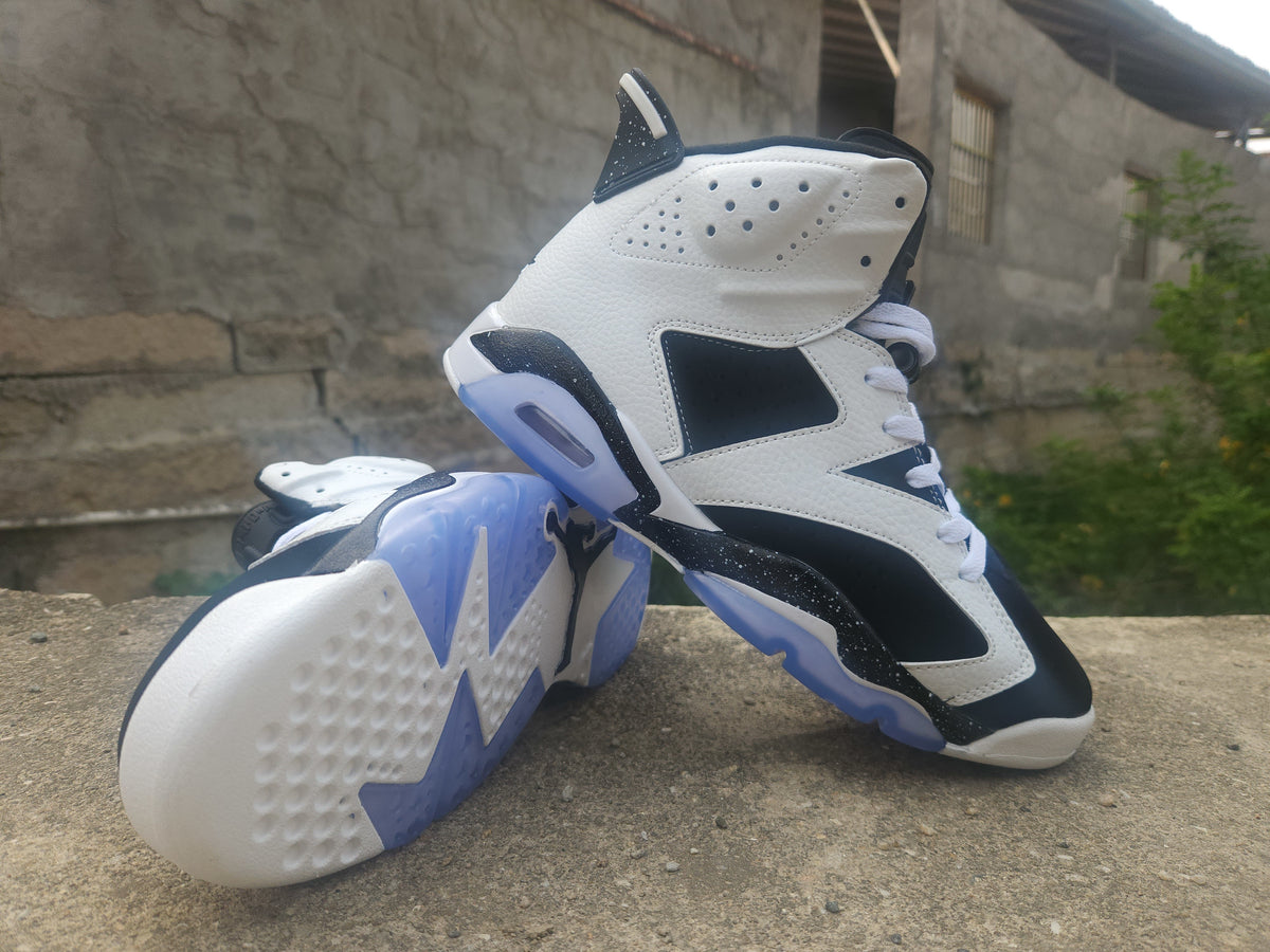 Air Jordan 6 Sneakers – Oreo